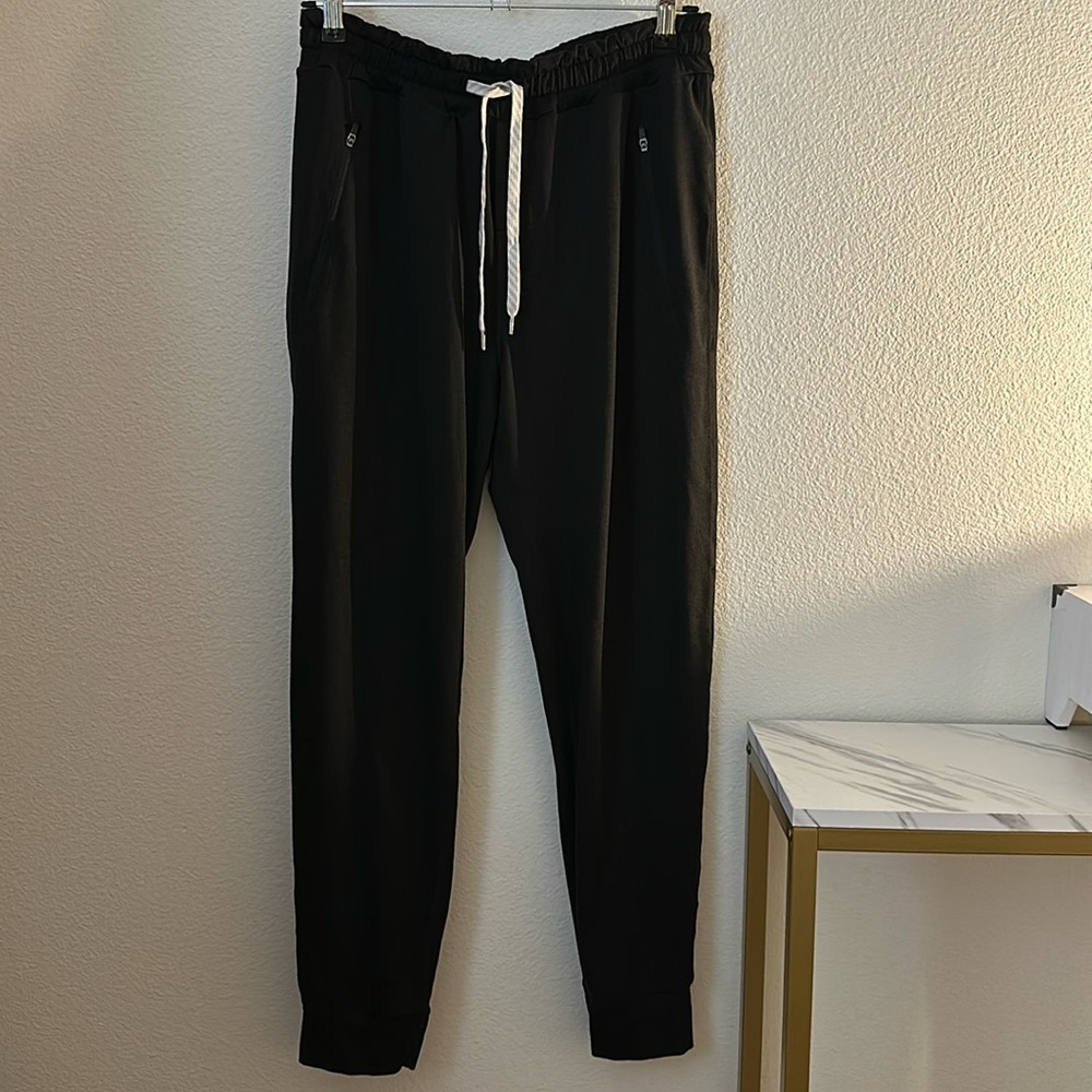 Vuori Performance Joggers for Men